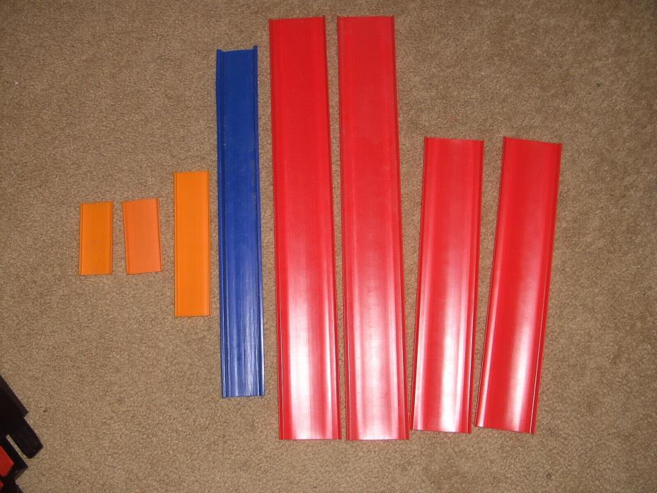 Vintage Hot Wheels Track   8 assorted pieces