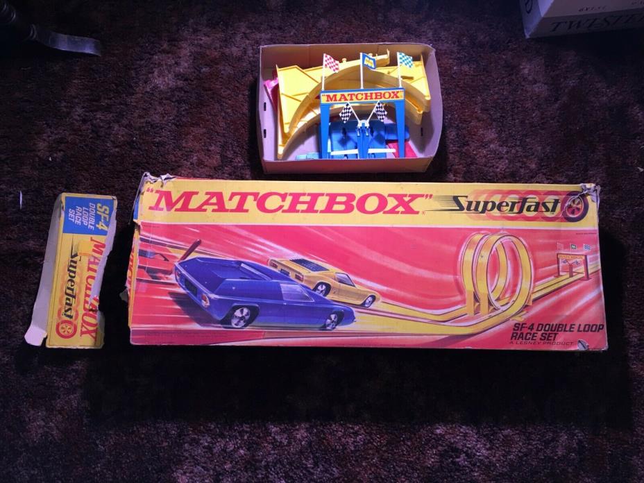 VINTAGE MATCHBOX  SF-4 SUPERFAST DOUBLE LOOP RACE SET Condition is USED
