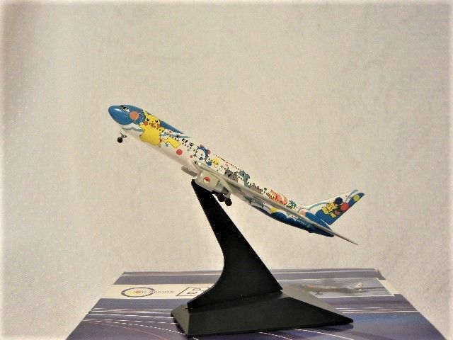 POKEMON POCKET MONSTER B767 JA8357 DIE CAST 1/400 SCALE MODEL PLANE NEW BOXED
