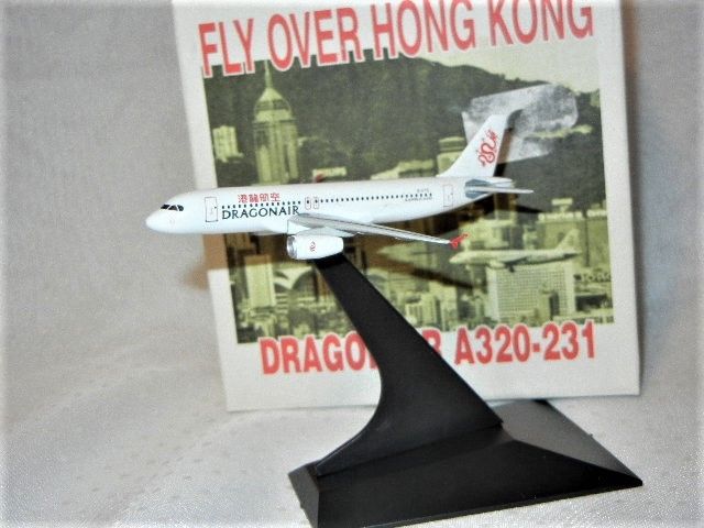 DRAGON WINGS DRAGONAIR A320 FLY OVER HONG KONG DIE CAST 1/400 SCALE MODEL PLANE