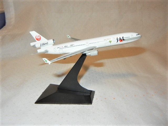 JAPAN AIRLINES JBIRD MD-11 DIE CAST 1/400 SCALE MODEL PLANE JL8581 NEW BOXED