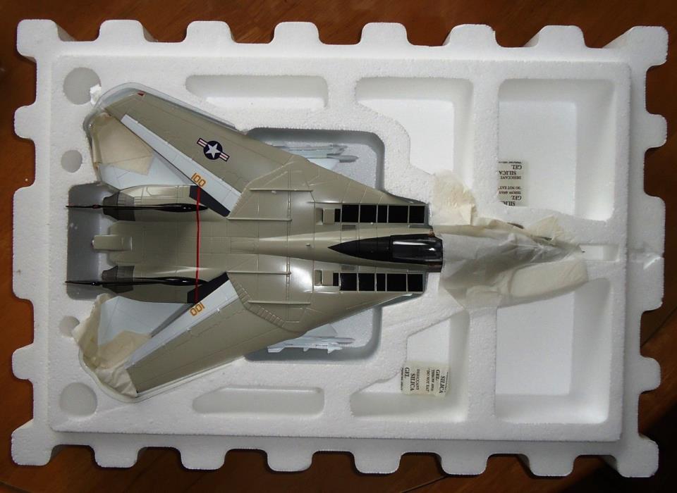 Armour Collection - Die-Cast 1/48 Scale - F-14 Tomcat U.S. Navy Art 98069 - NIB