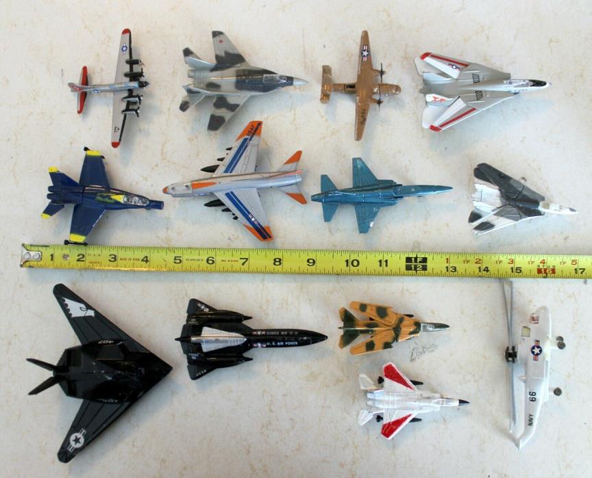 Vintage Tootsietoy Airplane/Jet/Helipcopter stealth fighter sr-71 metal