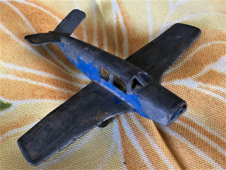 Vintage Tootsie Toy BEECHCRAFT BONANZA AIRPLANE Wheels...No Propeller
