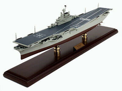1:350 USS INTREPID AIRCRAFT CARRIER 1/350