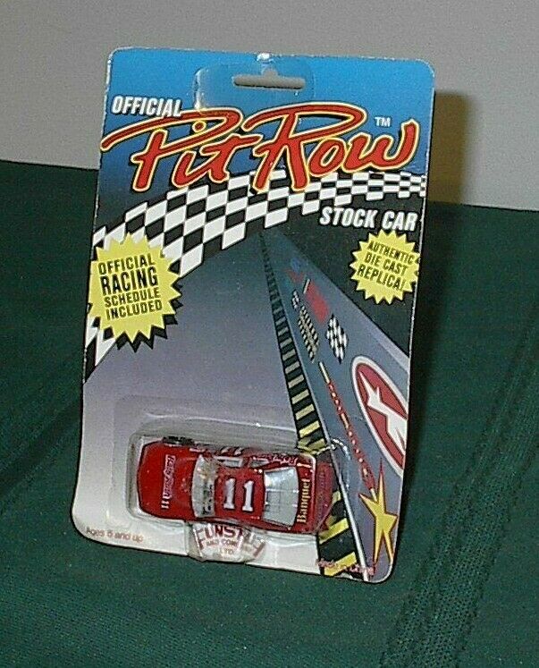 1992 Bill Elliott #11 Funstuf Pit Row 1/64 DieCast Ford T-Bird NASCAR Race Car