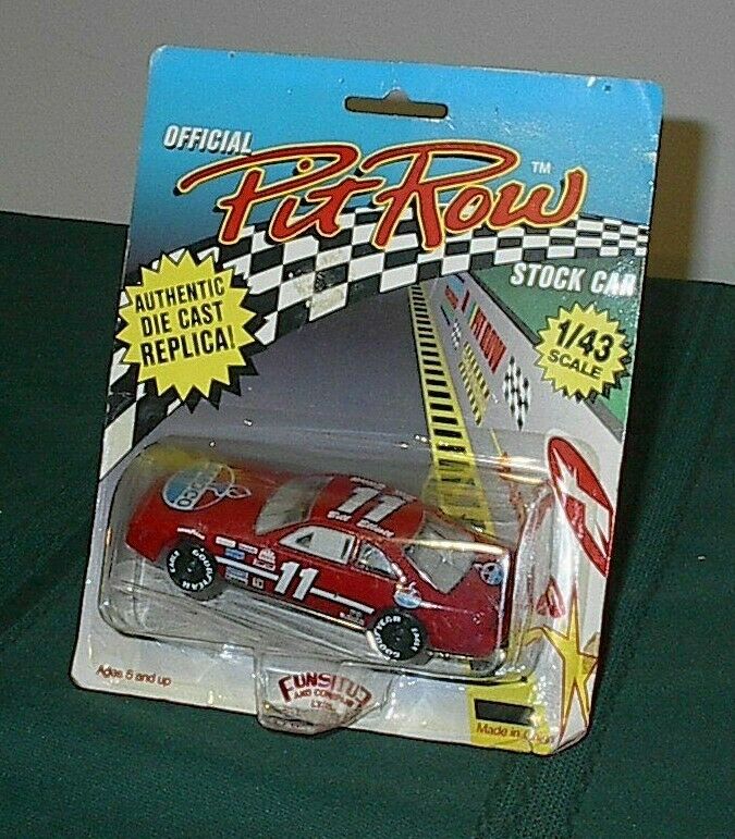 1992 Bill Elliott #11 Funstuf Pit Row 1/43 DieCast Ford T-Bird NASCAR Race Car
