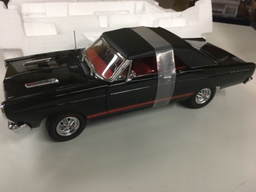 1/18 GMP 1966 Ford Fairlane Convertible Tom's Garage (Black)
