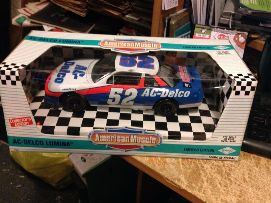 KEN SCHRADER  #52 AC-DELCO 1:18 AMERICAN MUSCLE ~ ERTL 1995 LUMINA---BANK