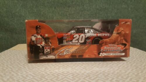 New Action Tony Stewart #20 Home Depot 2002 Nascar Winston Cup Champion 1:24
