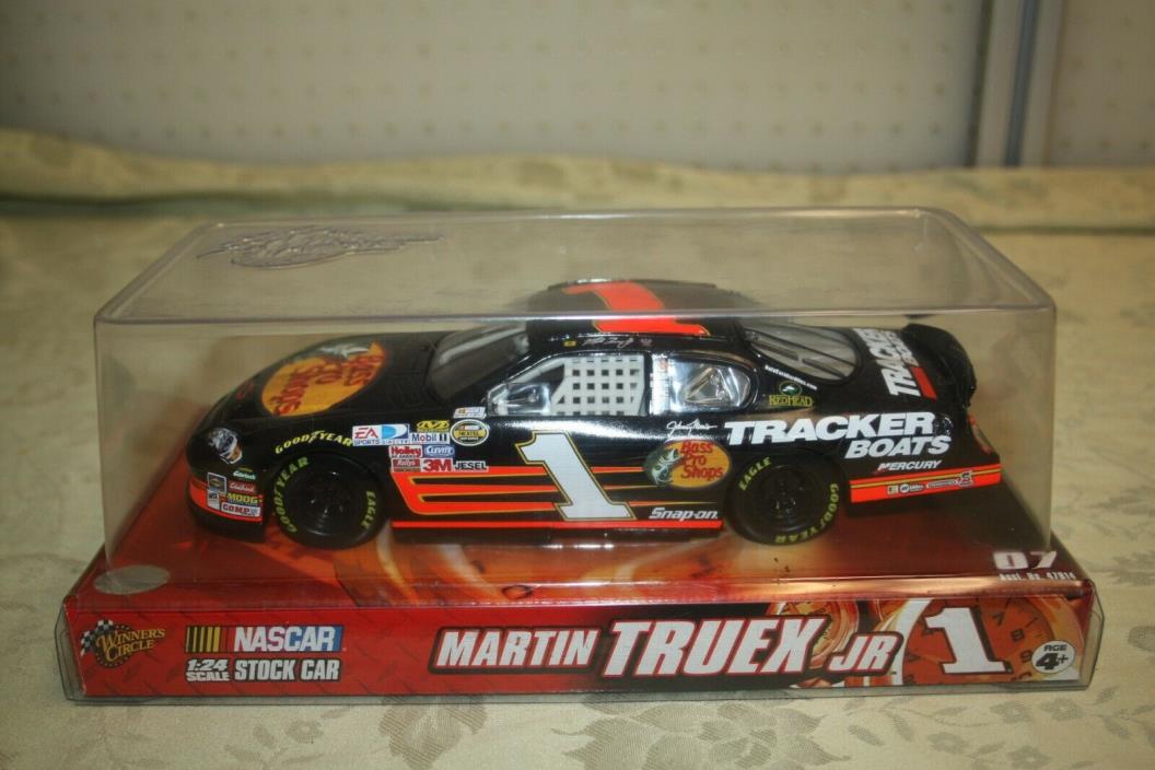 Winner's Circle NASCAR #1 Martin Truex Jr Bass Pro Shop 1:24