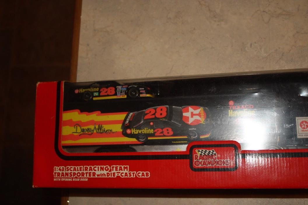 Davey Allison #28 1993 Racing Champions 1:43 Texaco Transporter/Hauler/Car