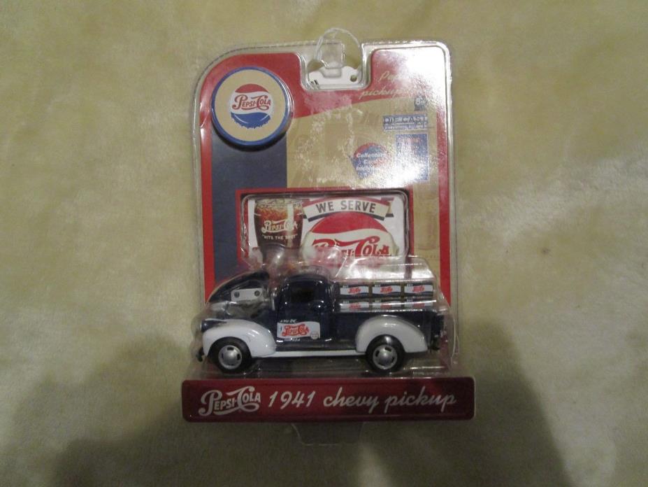 Pepsi Cola 1941 Chevy Pickup Delivery Truck Die Cast GearBox Toy Collector Card