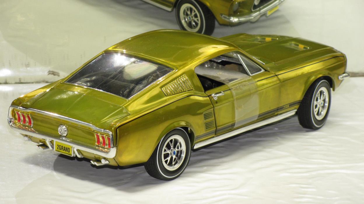 1967 FORD MUSTANG GT MILLENNIUM CHROM GREEN  NEW NO BOX