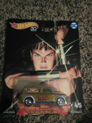 Hot Wheels Pop Culture series DC Alex Ross '67 AUSTIN MINI VAN Wonder Woman