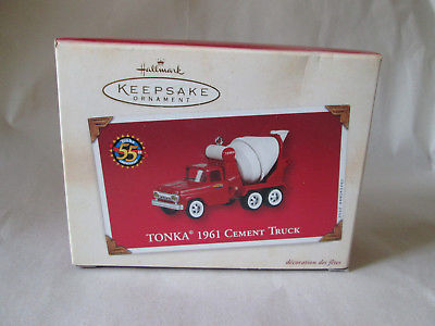 1961 Tonka Cement Truck Ornament 2002 Hasbro Hallmark Keepsake (MIB)