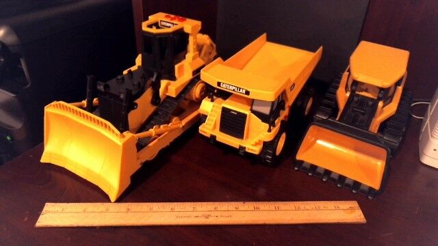 CATERPILLAR BULLDOZER DUMP TRUCK & JOHN DEERE FRONT LOADER LIGHTS SOUNDS MOVEMEN