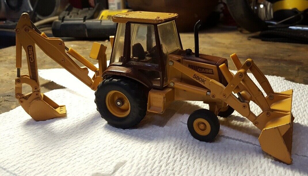 580K Case Loader Backhoe Construction King metal toy die cast collector vintage