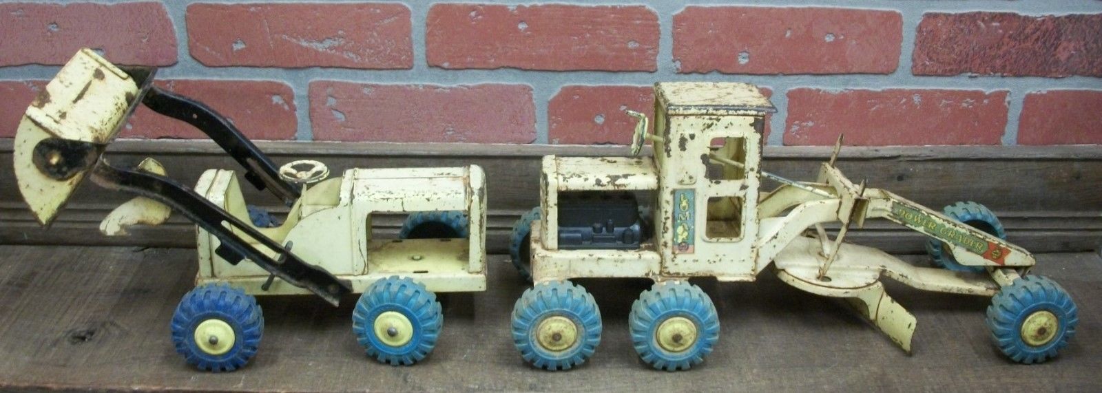 Vintage Marx Lumar Pressed Steel Power Grader & Tractor Lift Loader Vehicles