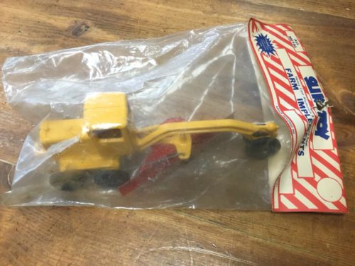 VINTAGE SLIK TOYS MAINTAINER ROAD GRADER FARM IMPLEMENT ALL METAL NEW UNOPENED