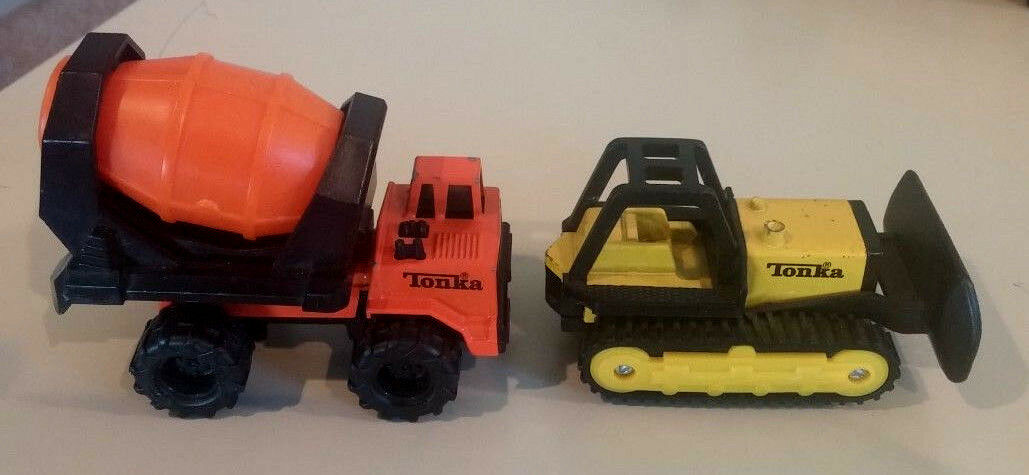 2 TONKA Construction vehicles: Cement Mixer, Bulldozer