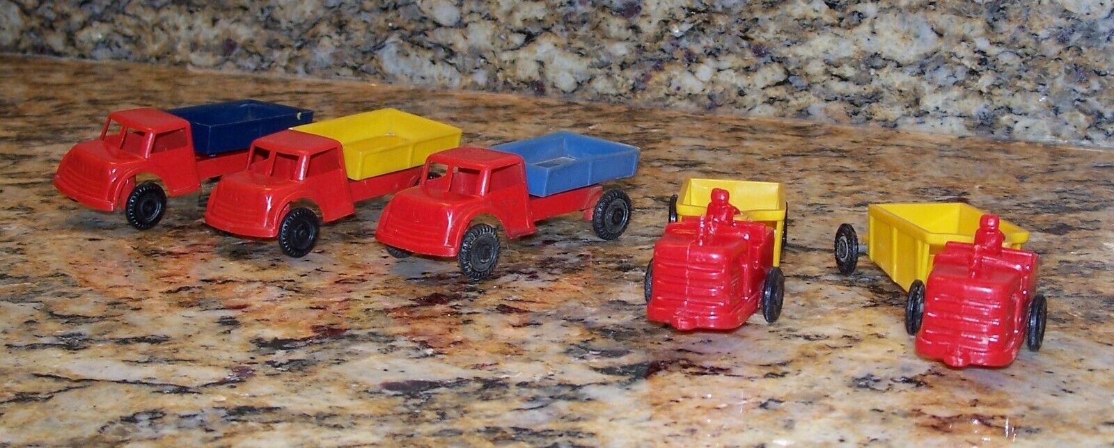 Vintage 1950's Wannatoys Plastic Toy Dump Trucks & Earth Mover Tractor Trailers