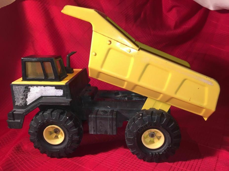 Large Tonka Dump Truck Yellow Toy XMB-975 Steel