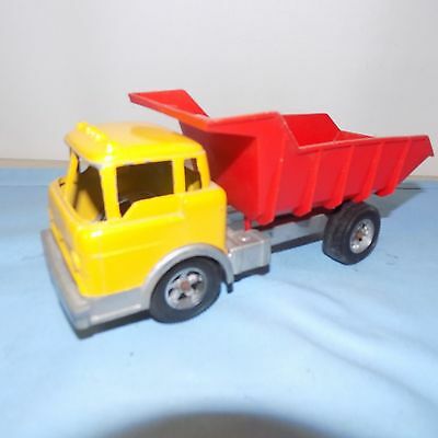 Vintage Hubley 1490 Ford ??? Dump Truck VCG working dump red  yellow cab