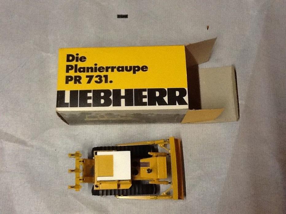 Liebherr PR731 Dozer - 1/50 - Conrad #2801 - NIB FREE SHIPPING