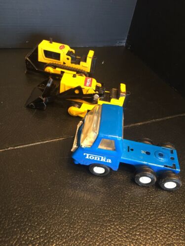 B44) Vintage X 3 Tonka Pressed Steel Toys Bulldozer, Loader & Blue Truck LOT