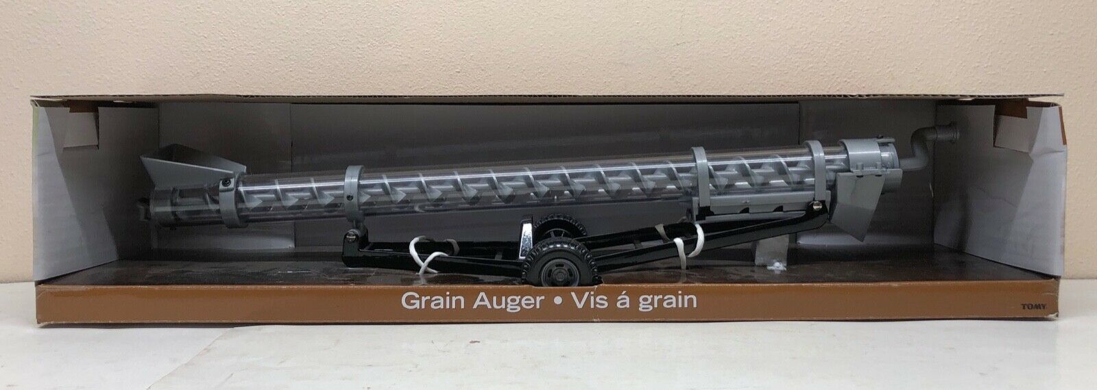 1/16 Grain Auger with Crank Tractor Implement DieCast New in Box by ERTL