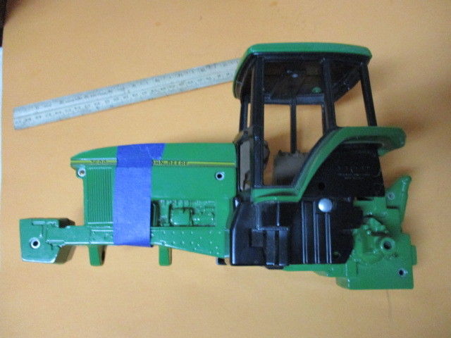 1/16 Original John Deere 7600 bare body casting with cab puller tractor parts