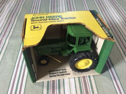 John Deere Tractor - 1/32 Sound Idea Tractor w/ Sound-Gard Body in ORIGINAL BOX