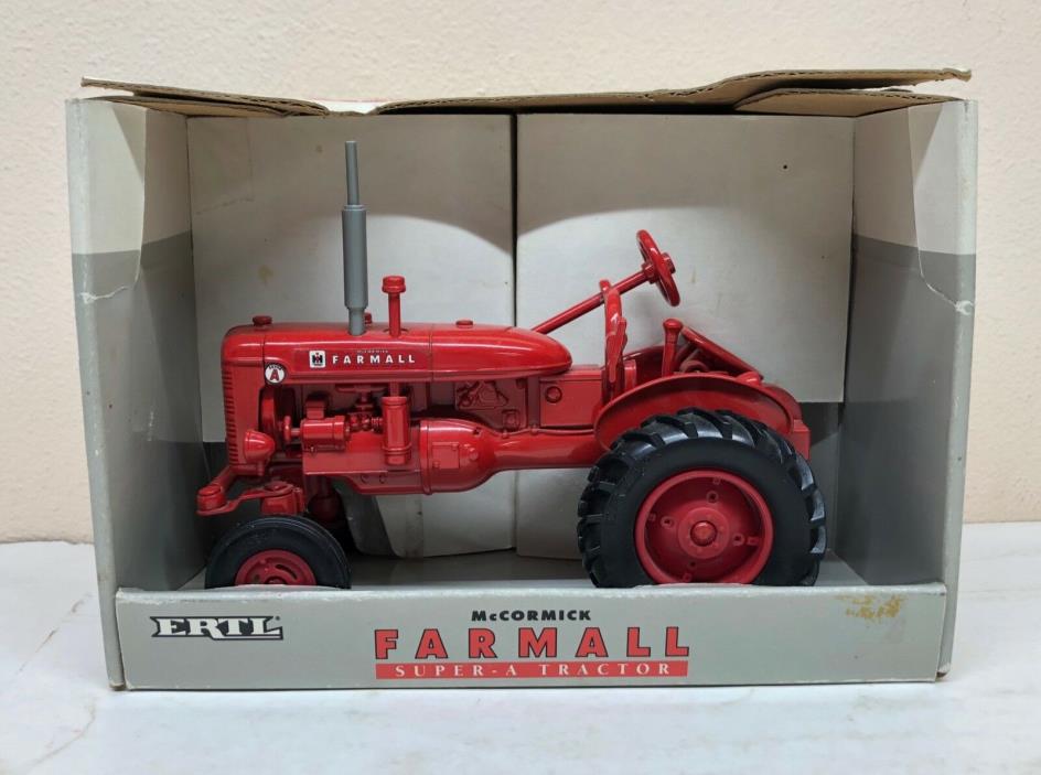 1/16 IH International Farmall Super A Toy Tractor DieCast New in Box by ERTL