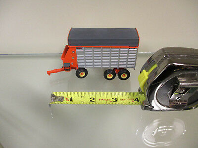 Case Forage Wagon By Ertl 1/64th scale mint condition