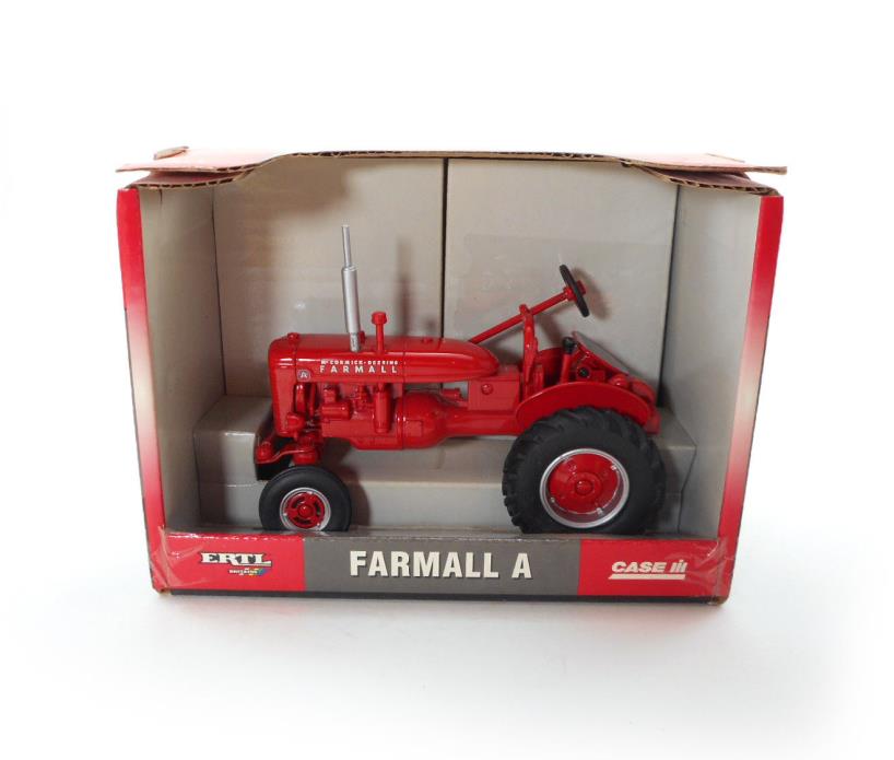 MIB Ertl Case IH McCormick-Deering Farmall A 1/16 Scale Diecast Model Tractor