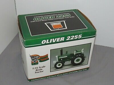 Vintage OLIVER 2255 Tractor 2006 National Show Tractor 1:16 RESIN NIB RARE