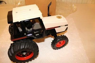 Collector Series CASE IH 3294 Front Assist 1984 ERTL Limited Edition MINT Condit