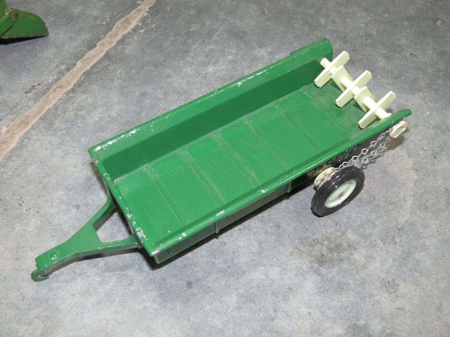 Vintage OLIVER Manure Spreader Chain Drive C Hitch all Original! 1:16 rare
