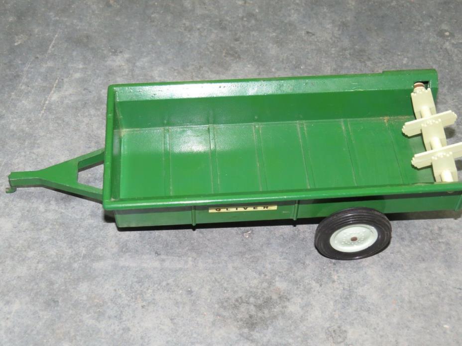Vintage OLIVER Manure Spreader Belt Drive Crank Hitch all Original! 1:16 rare