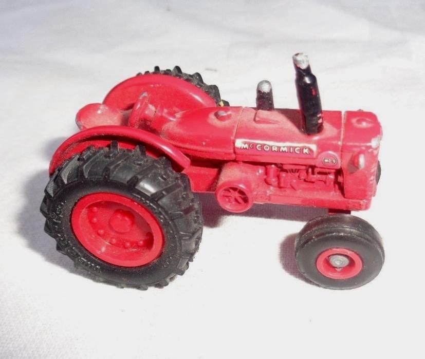 Vintage RED ERTL MCCORMICK WD-9 DRY LAND FARM TRACTOR DIE CAST 2