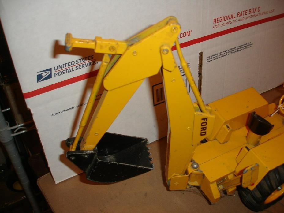 1/12 ford 7200 back hoe toy tractor
