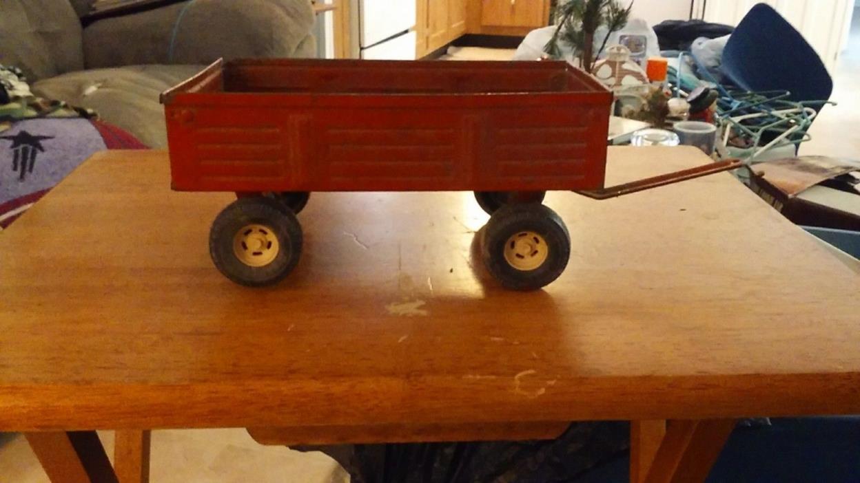 ERTL toy Wagon late 70s with opening back gate.