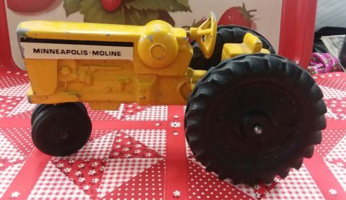 MINNEAPOLIS MOLINE TRACTOR ERTL Vintage Farm Toy