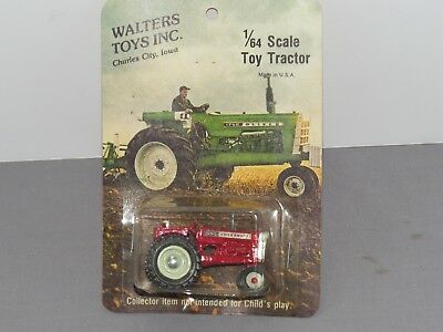 vintage 1/64 Walters Toys Cockshutt 1650 Narrow Front Toy Tractor Charles City