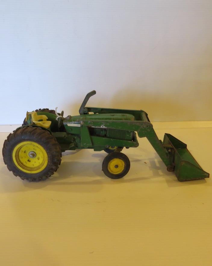 Ertl John Deere Tractor & Loader JD013