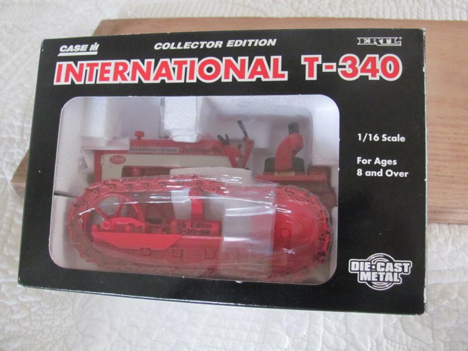 INTERNATIONAL T-340 DOZER COLLECTOR EDITION ERTL 1/16 SCALE DIE CAST