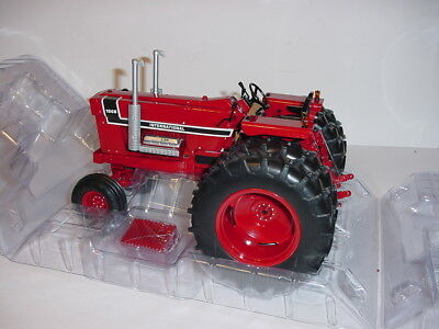 1/16 Precision Elite Series International 1568 Tractor W/Duals by ERTL NIB!