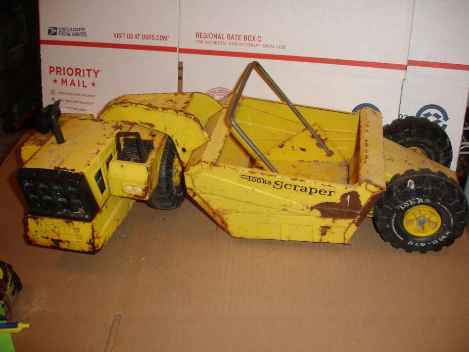 Mighty tonka earth scraper