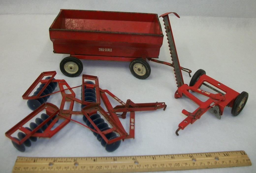 Vintage Tru Scale Toy Farm Equipment Wagon & Implements Lot